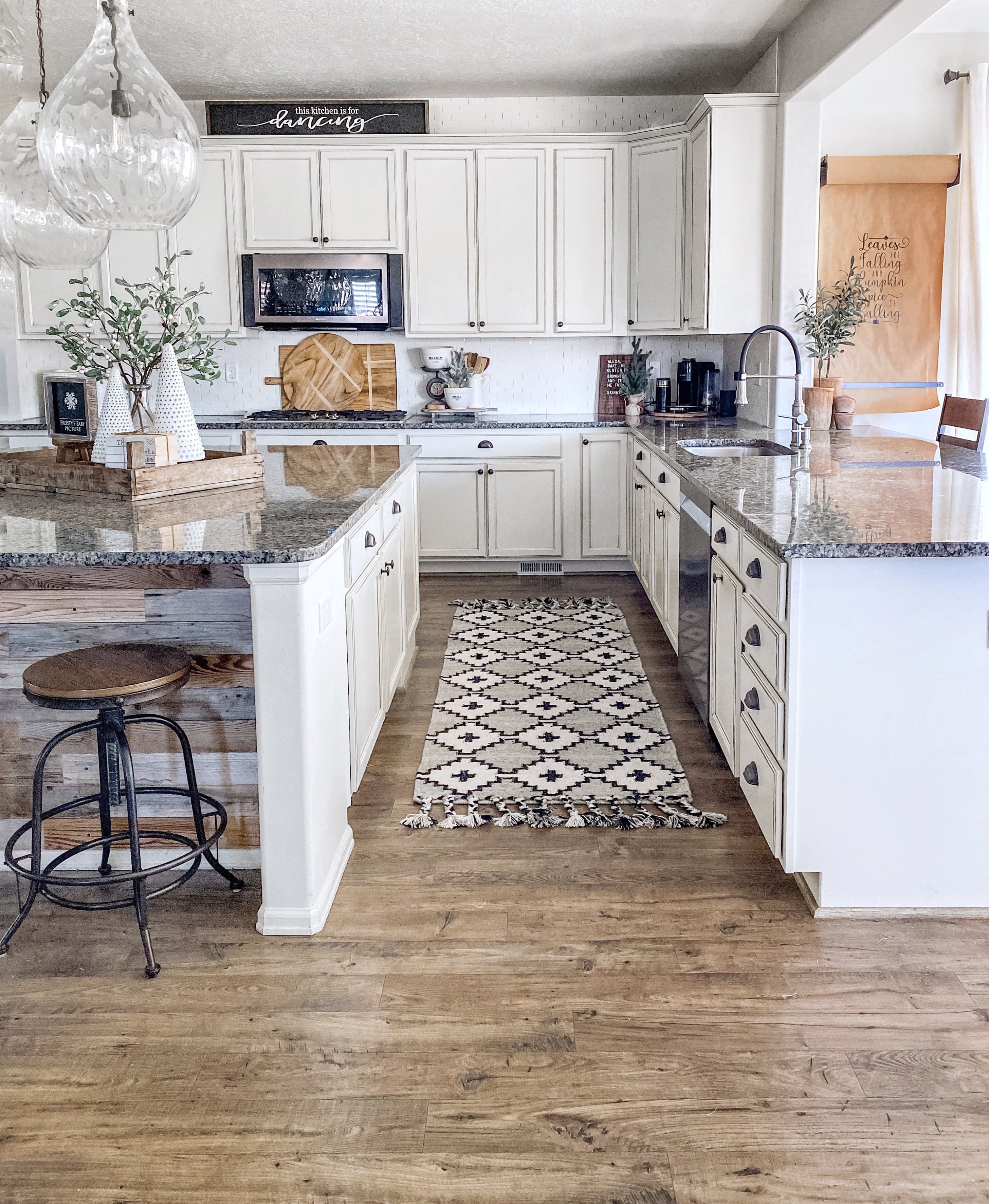 Elena White Grey Handmade Area Rug