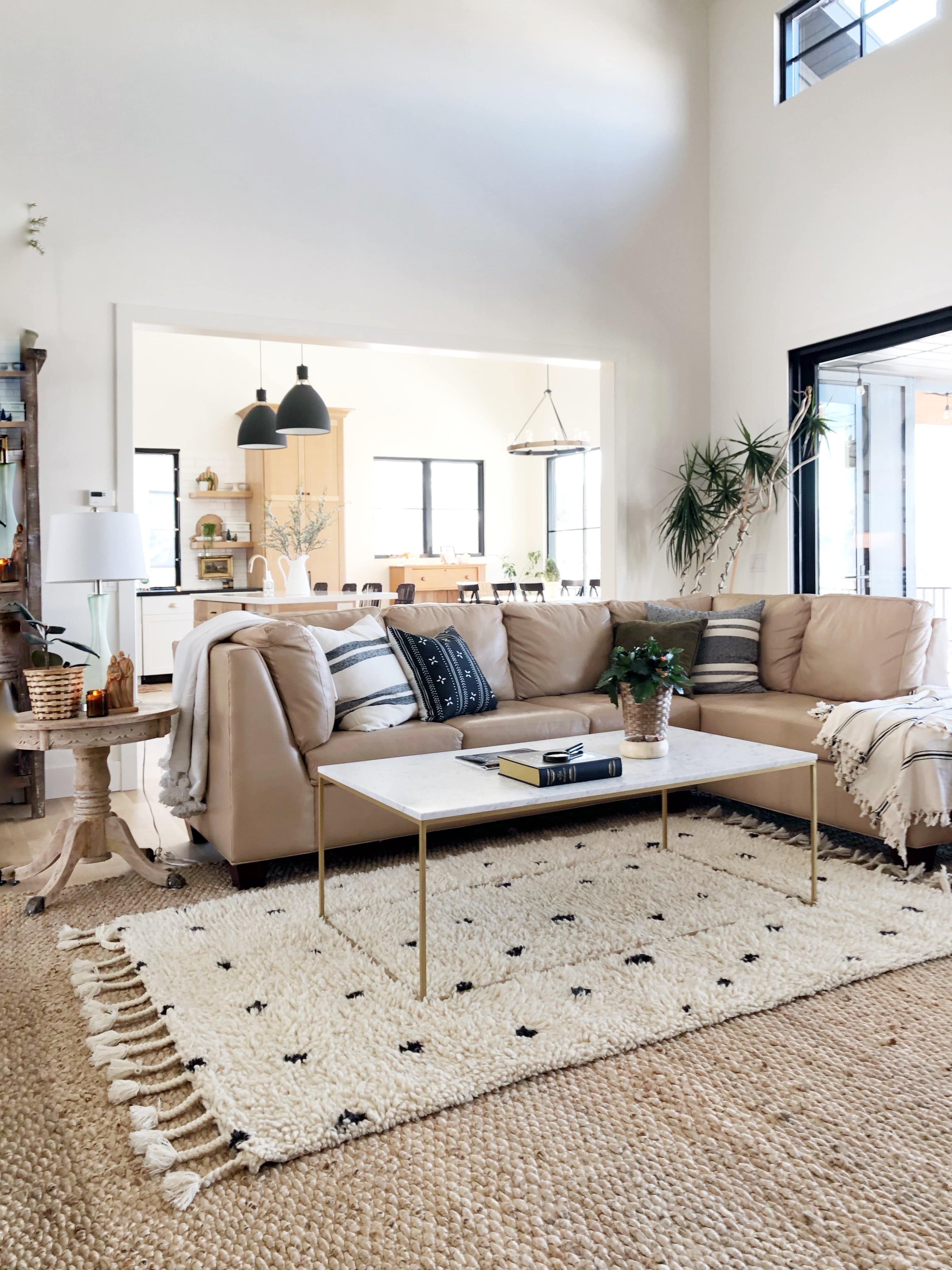 Holly Handwoven Berber Luxurious & Plush Polka Dot Wool Rug