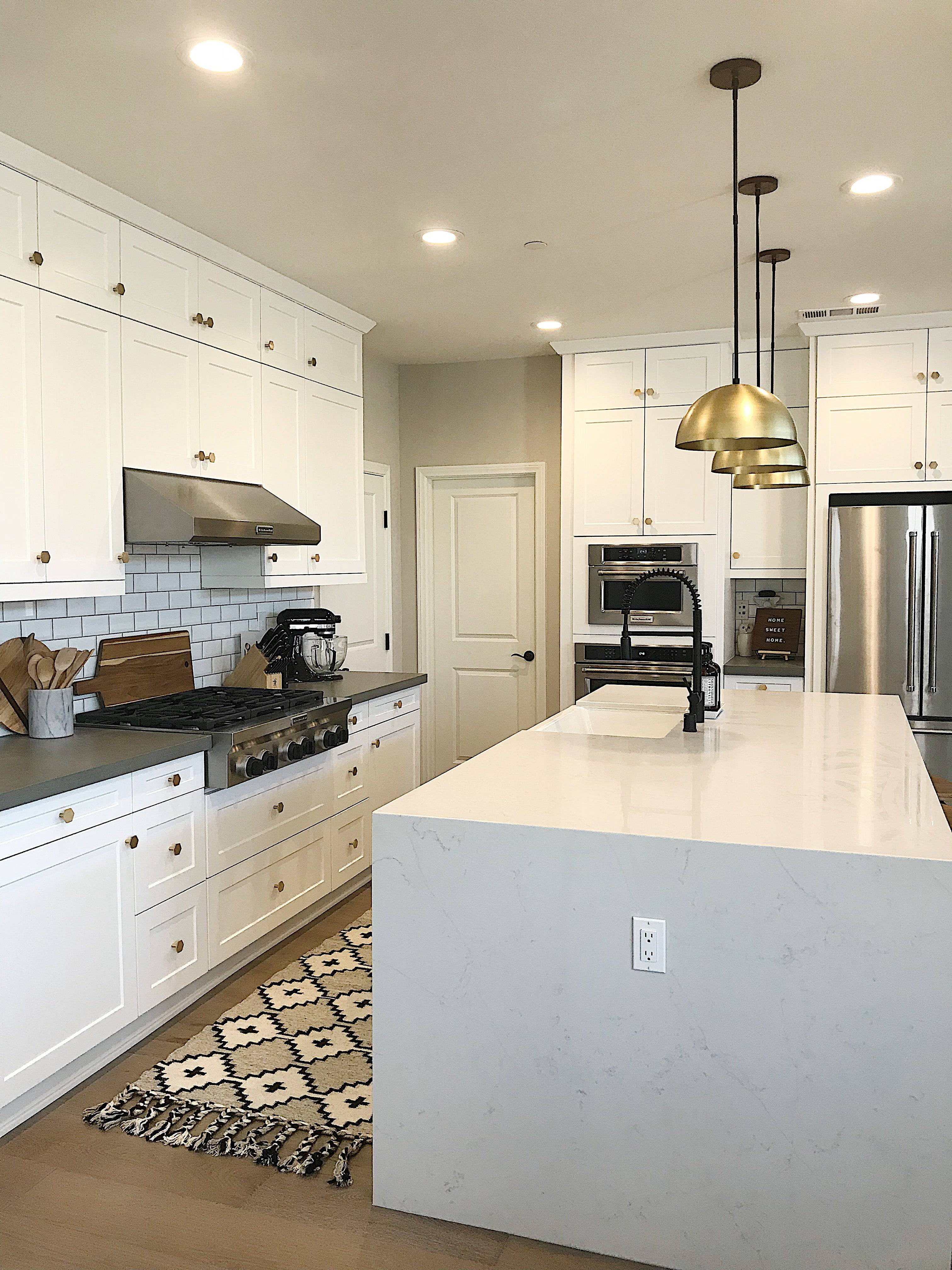 Elena White Grey Handmade Area Rug