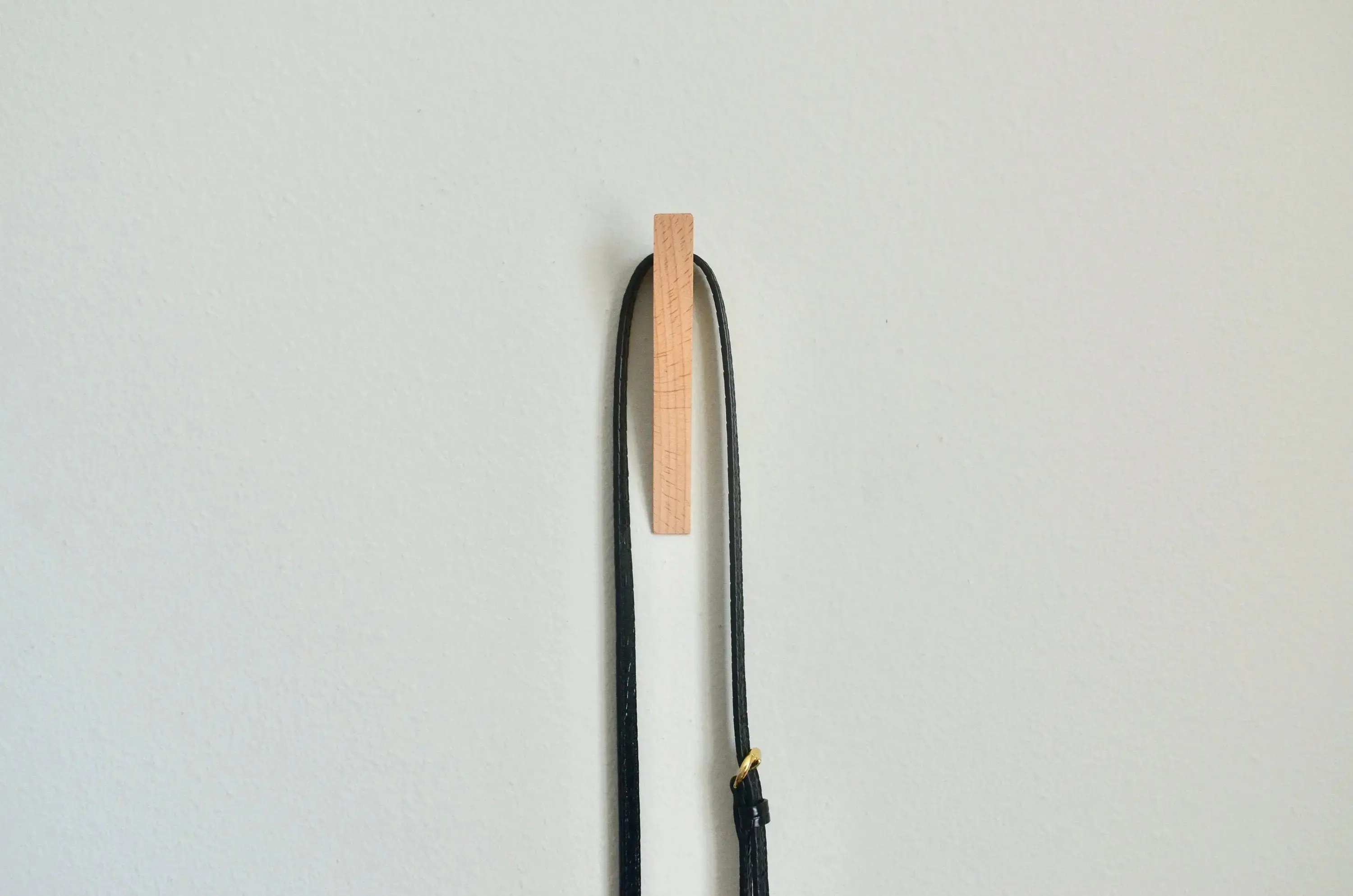 Modern Contracted Triangle Wood Hook