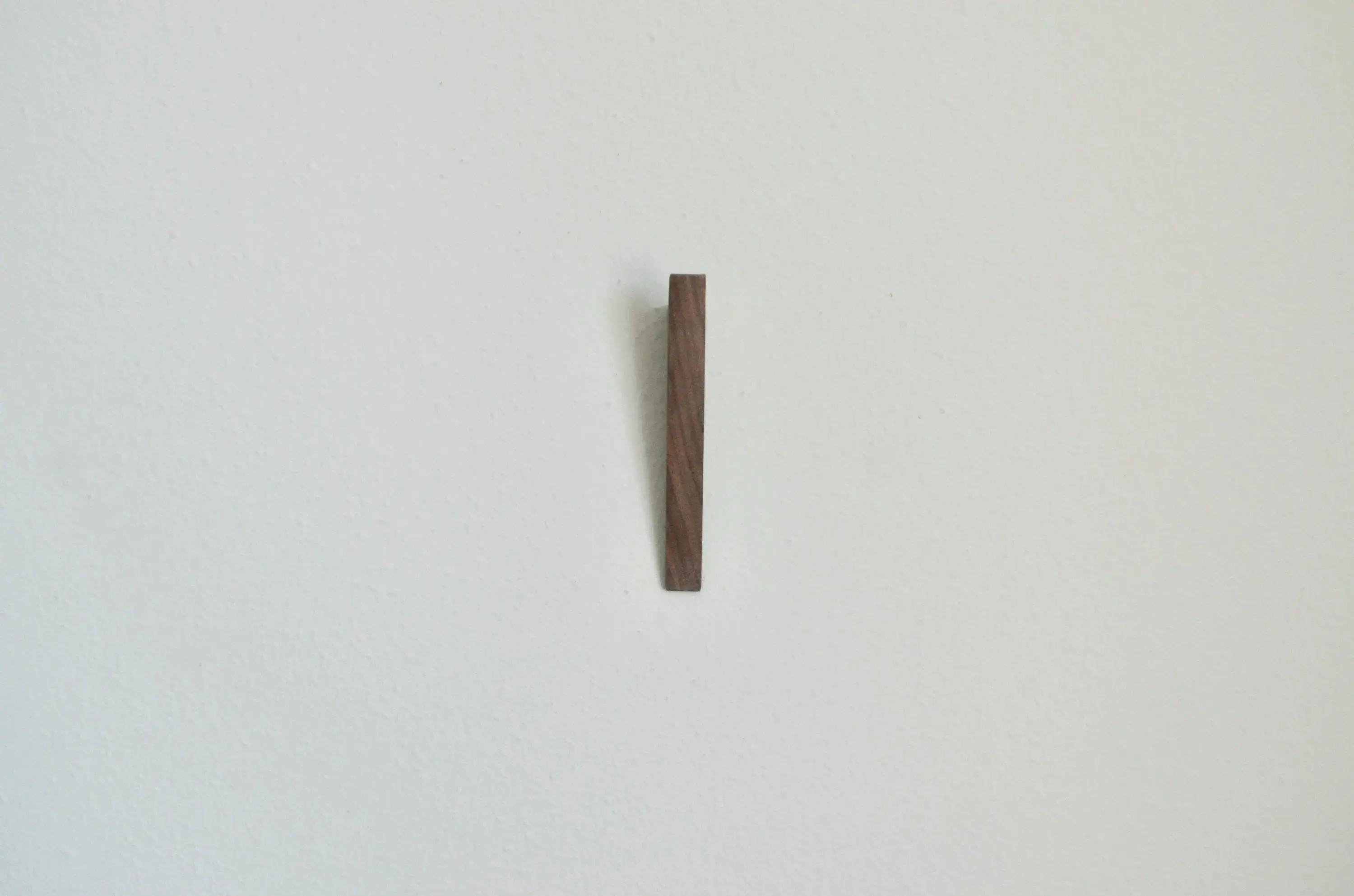 Modern Contracted Triangle Wood Hook