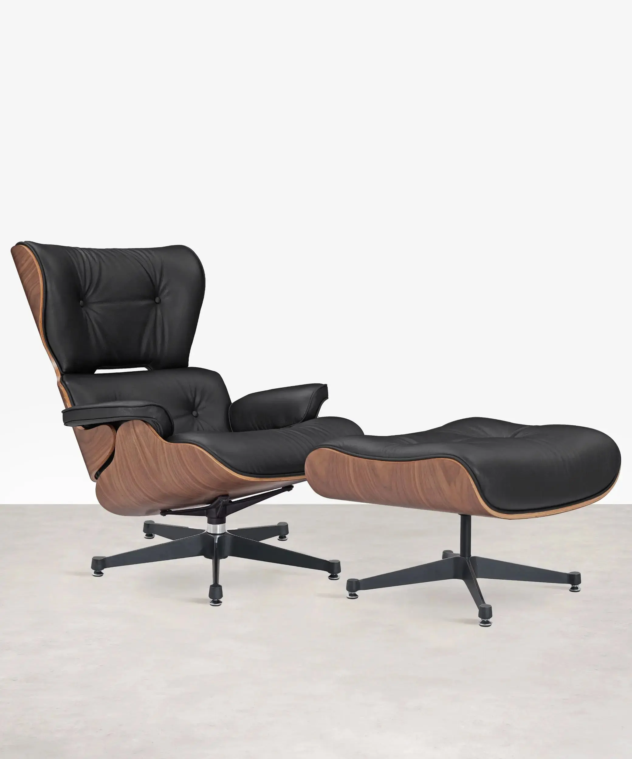 Sillón en Madera Tapizado en Piel con Reposapiés Magnum