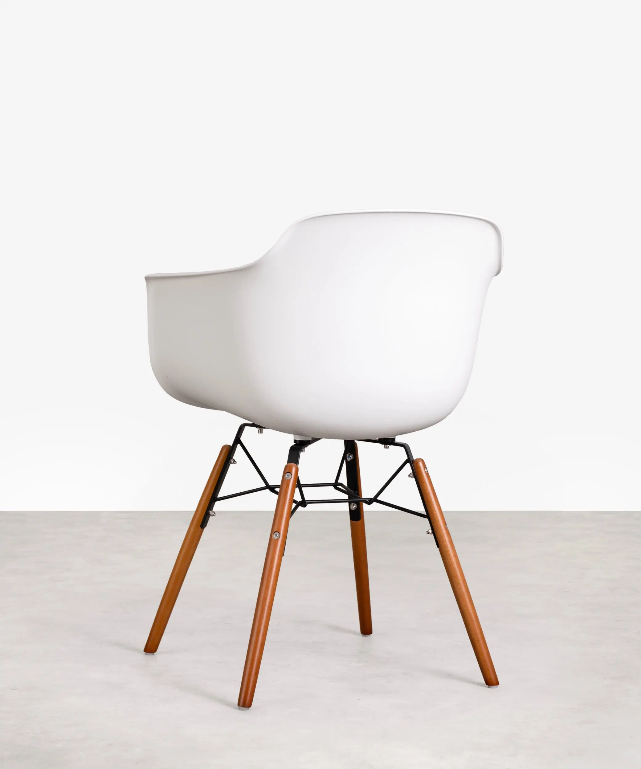 Silla de Polipropileno y Madera Elon Arms