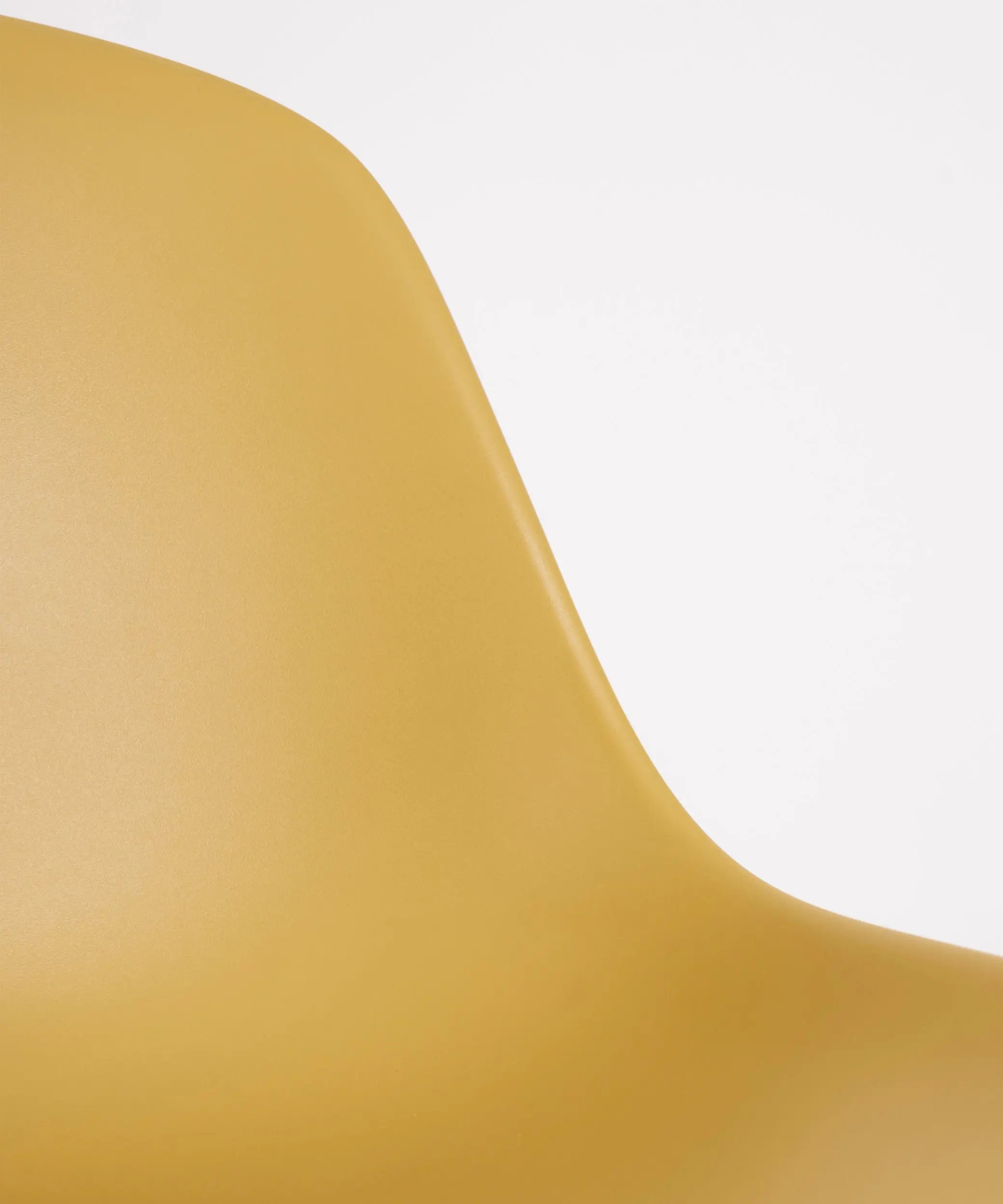 Silla de Polipropileno y Madera Elon