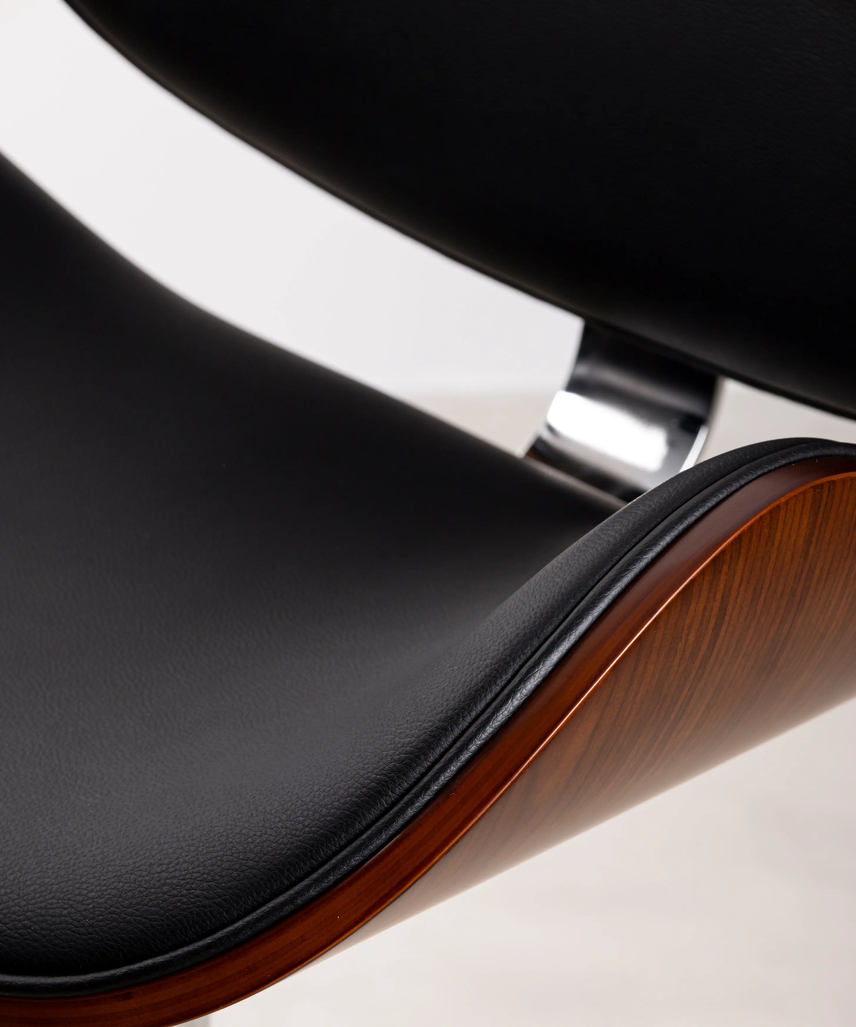 Taburete de Madera y Polipiel Regulable Shelley