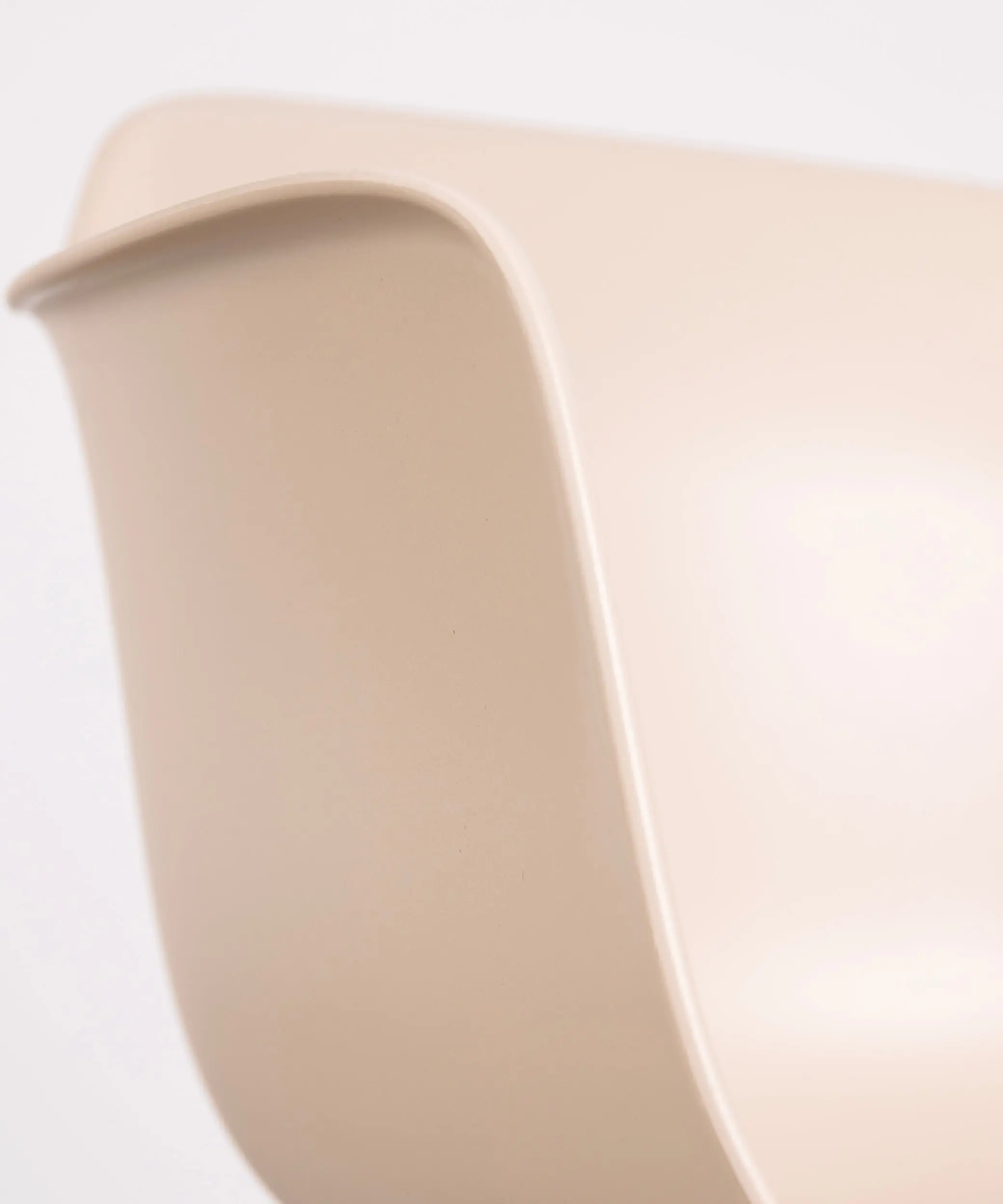 Silla de Polipropileno y Madera Elon Arms