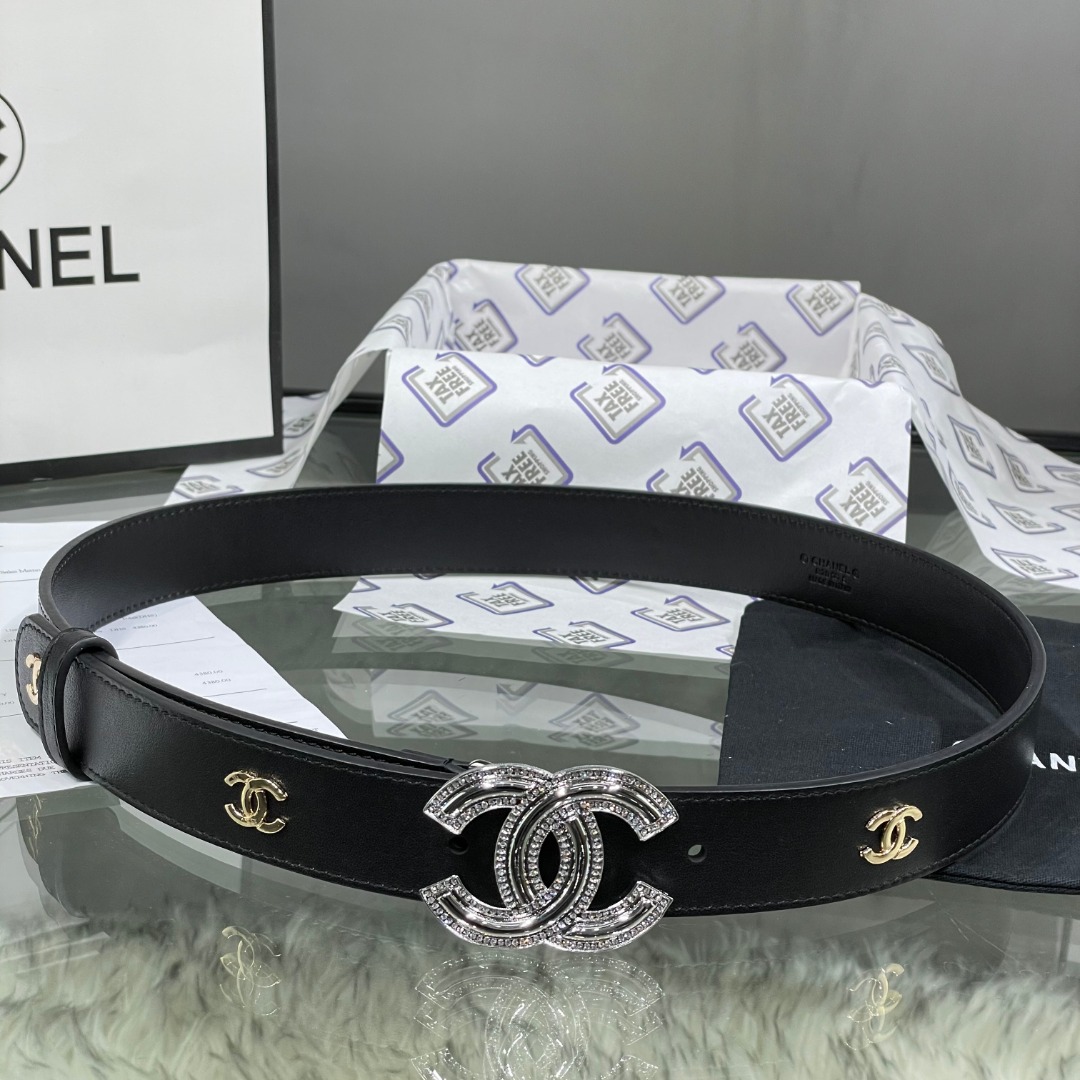 Chanel Red Patent Leather CC Logo Belt