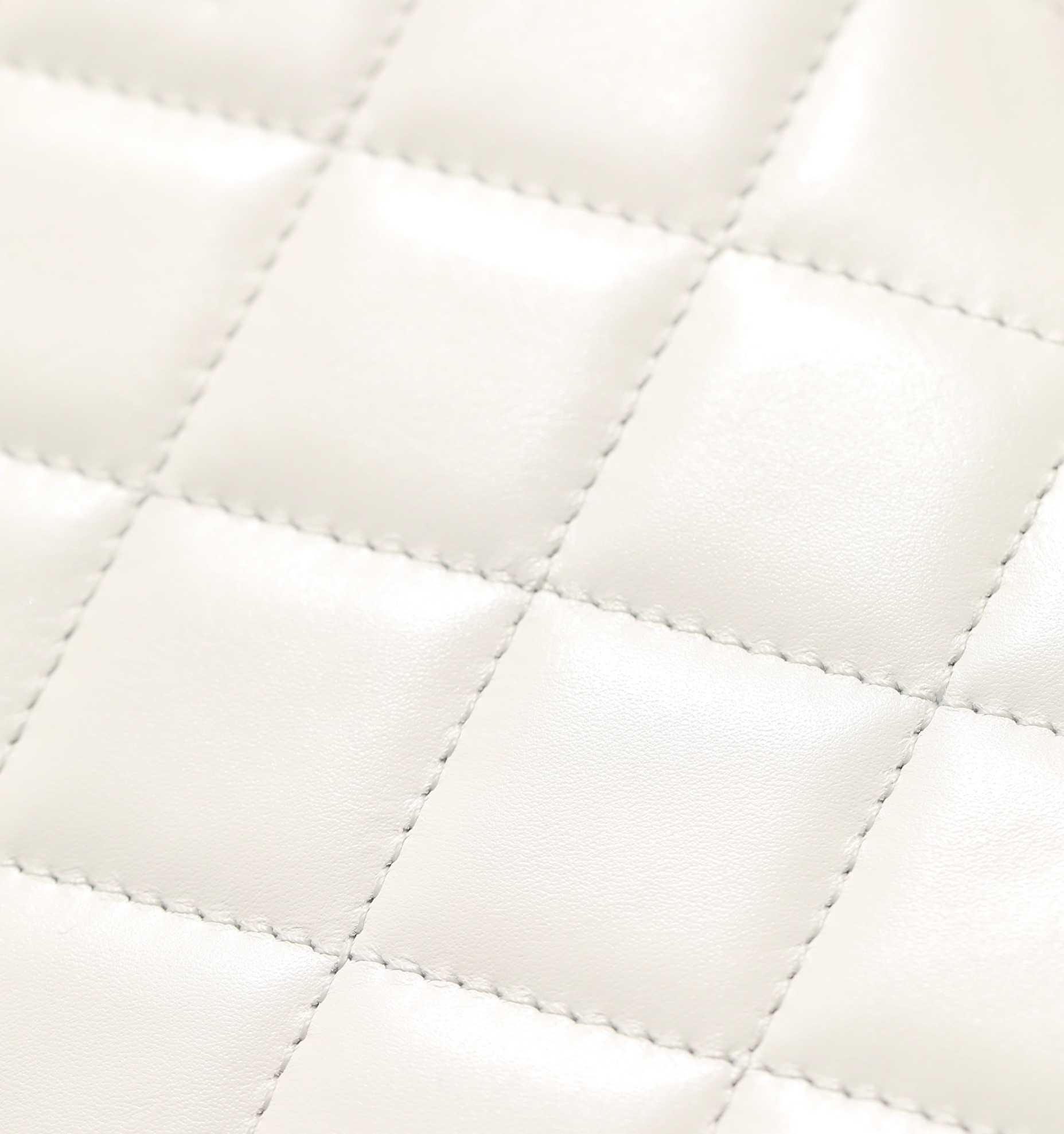 𝖠𝗇𝗍𝗂𝖻𝖺 flap bag