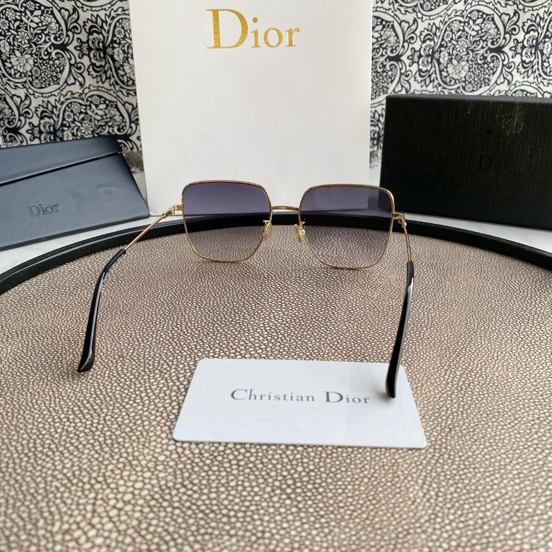 SGCRD DIORSTELLAIRE1