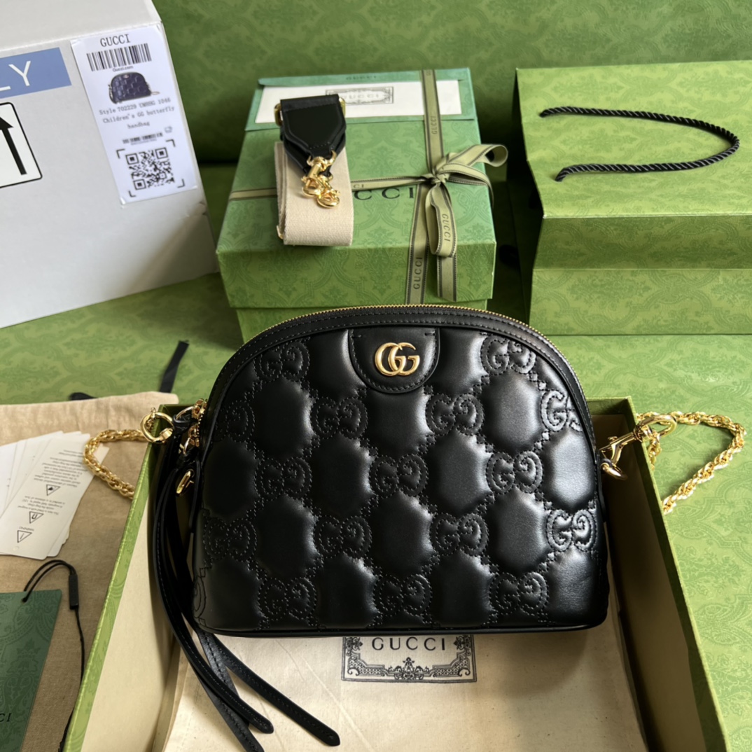GG Matelassé leather small bag