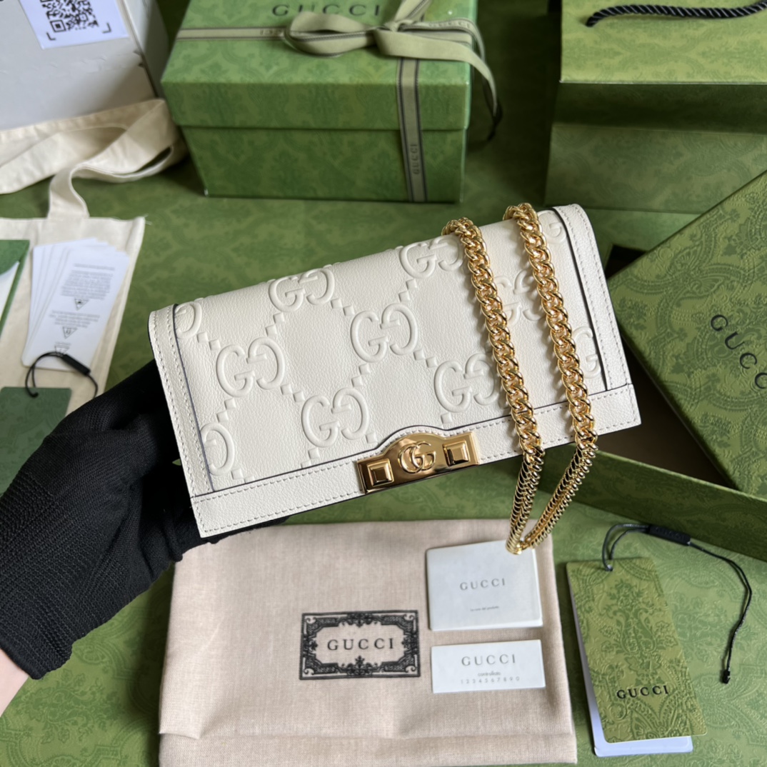 Gucci Leather clutch