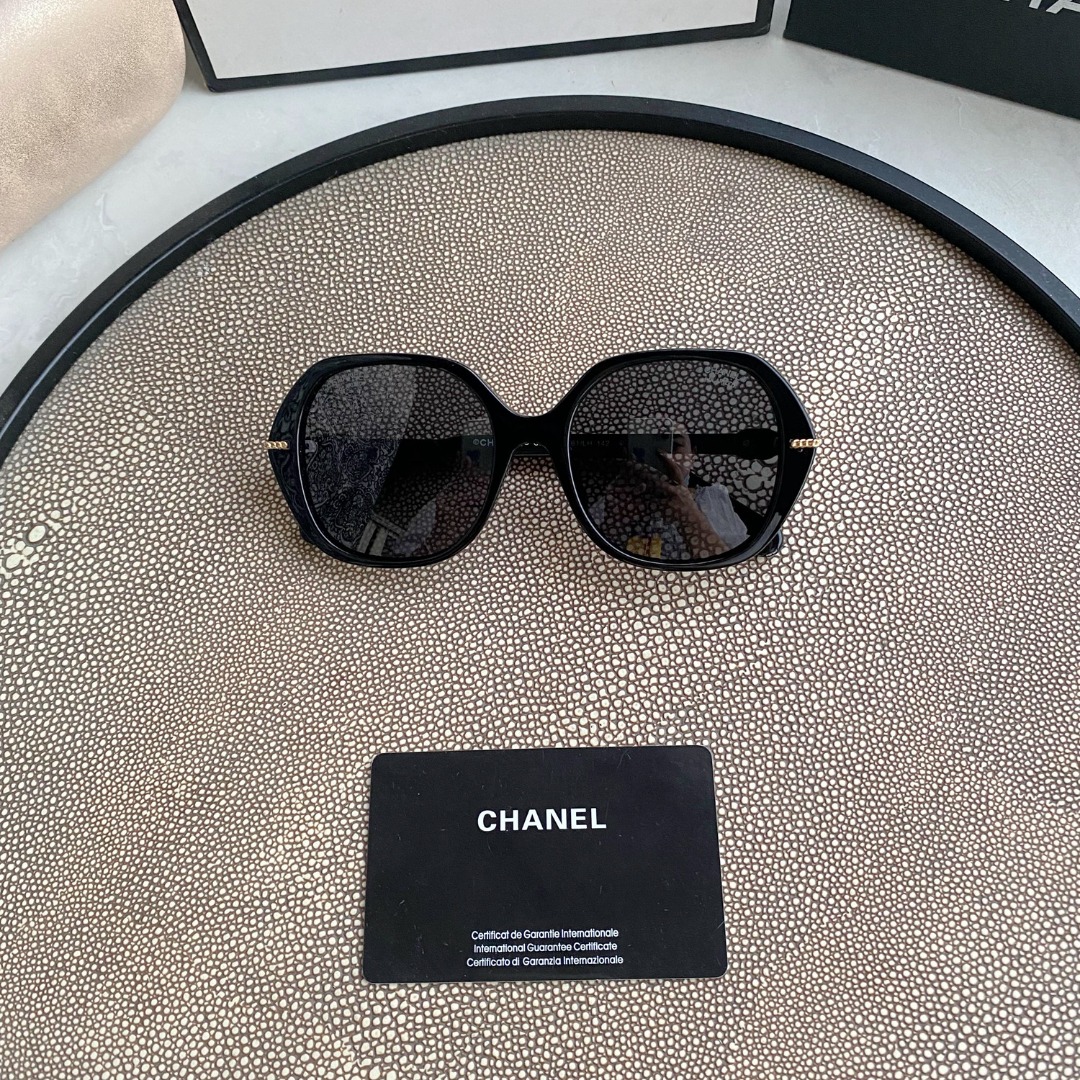 Round Sunglasses