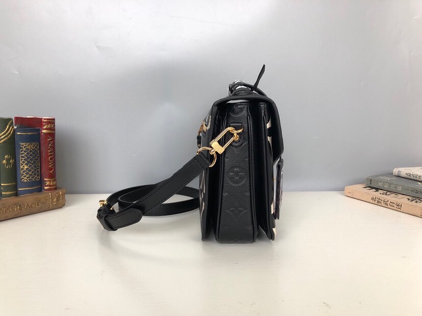 LV CRAFTY POCHETTE MÉTIS