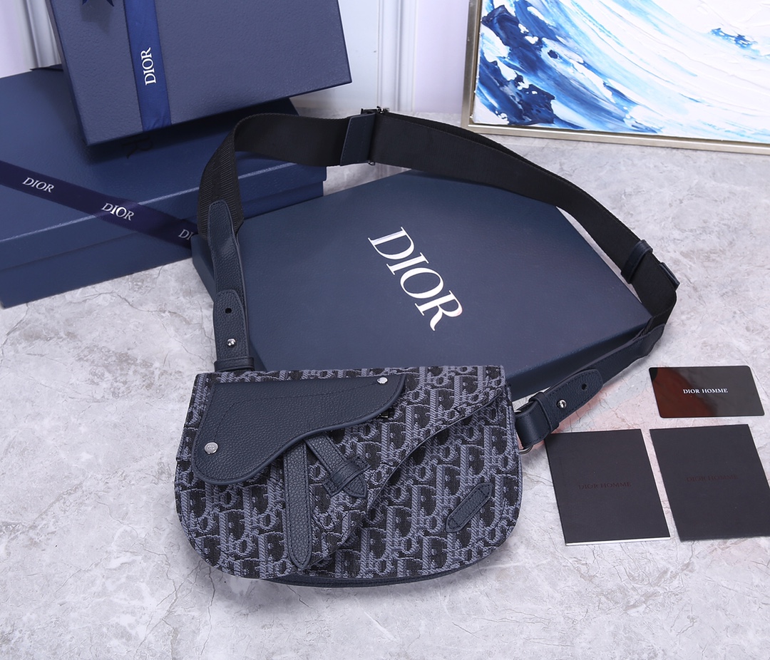Dior Saddle Man’s Bag