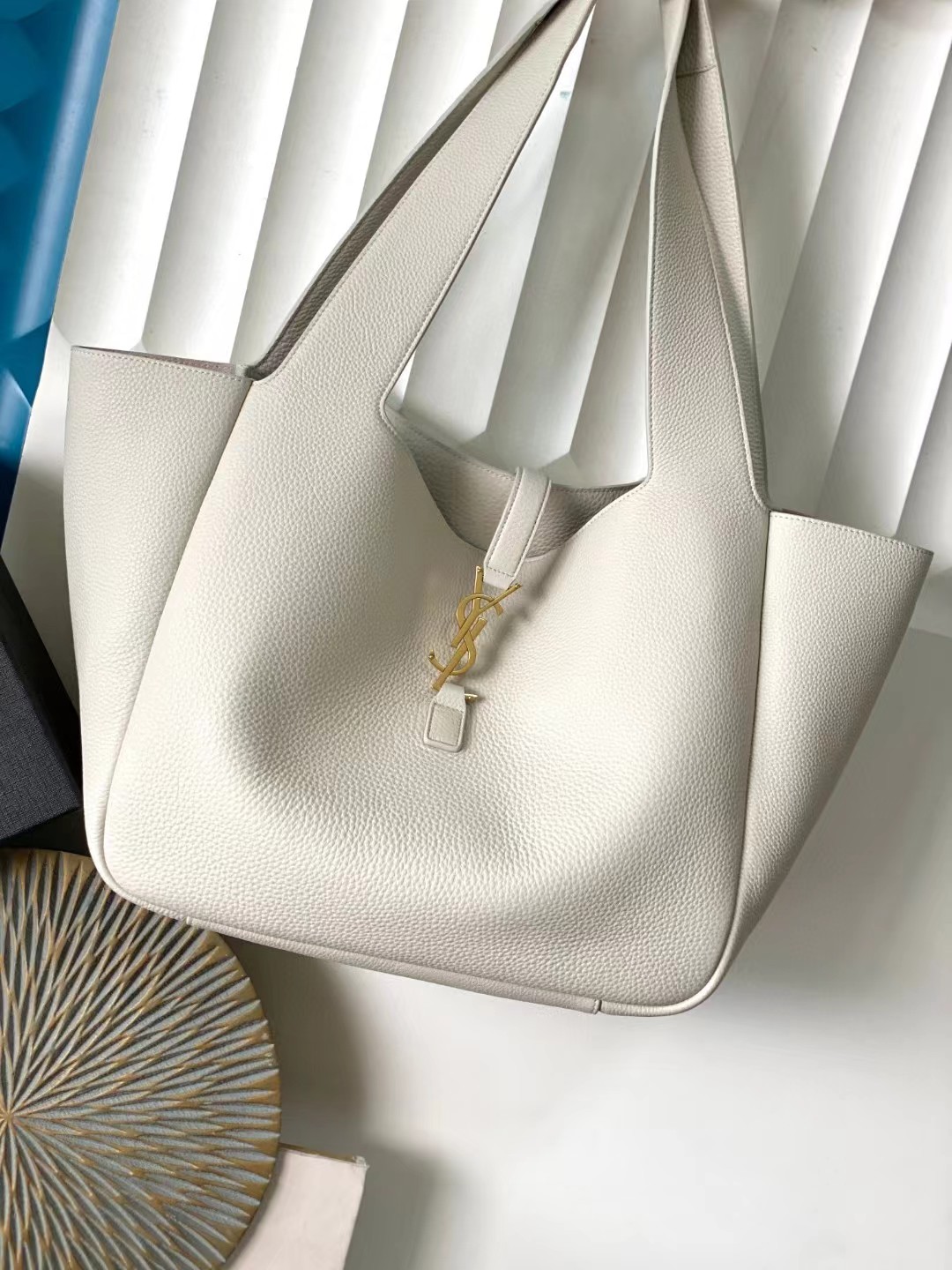 YSL BEA IN GRAINED LEATHER