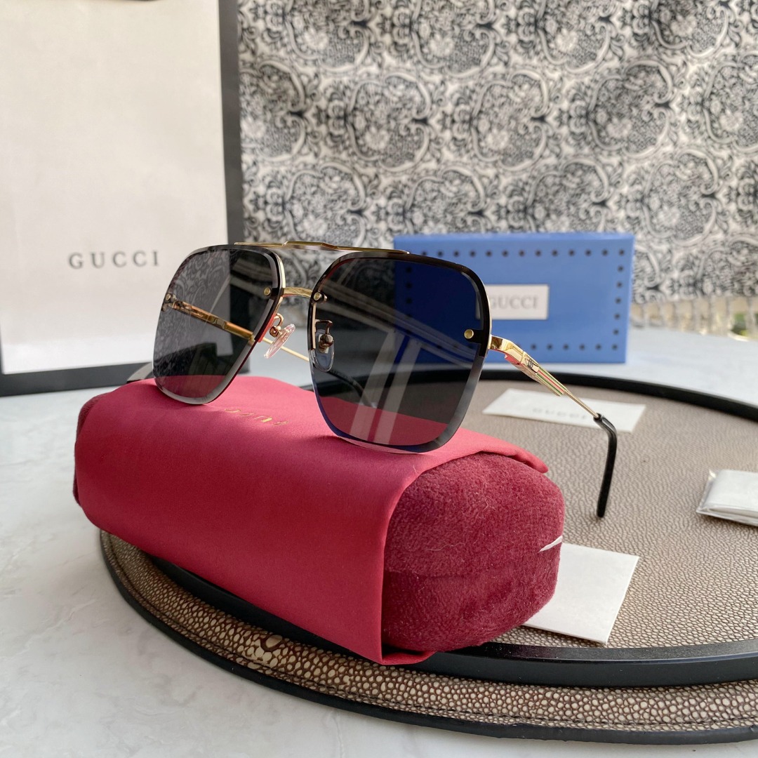 GUCCI SUNGLASSES