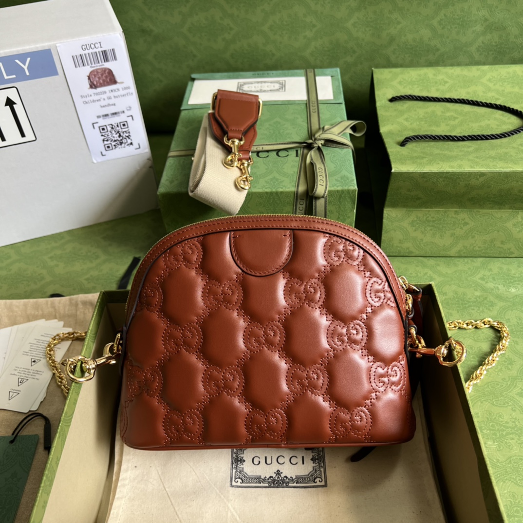 GG Matelassé leather small bag