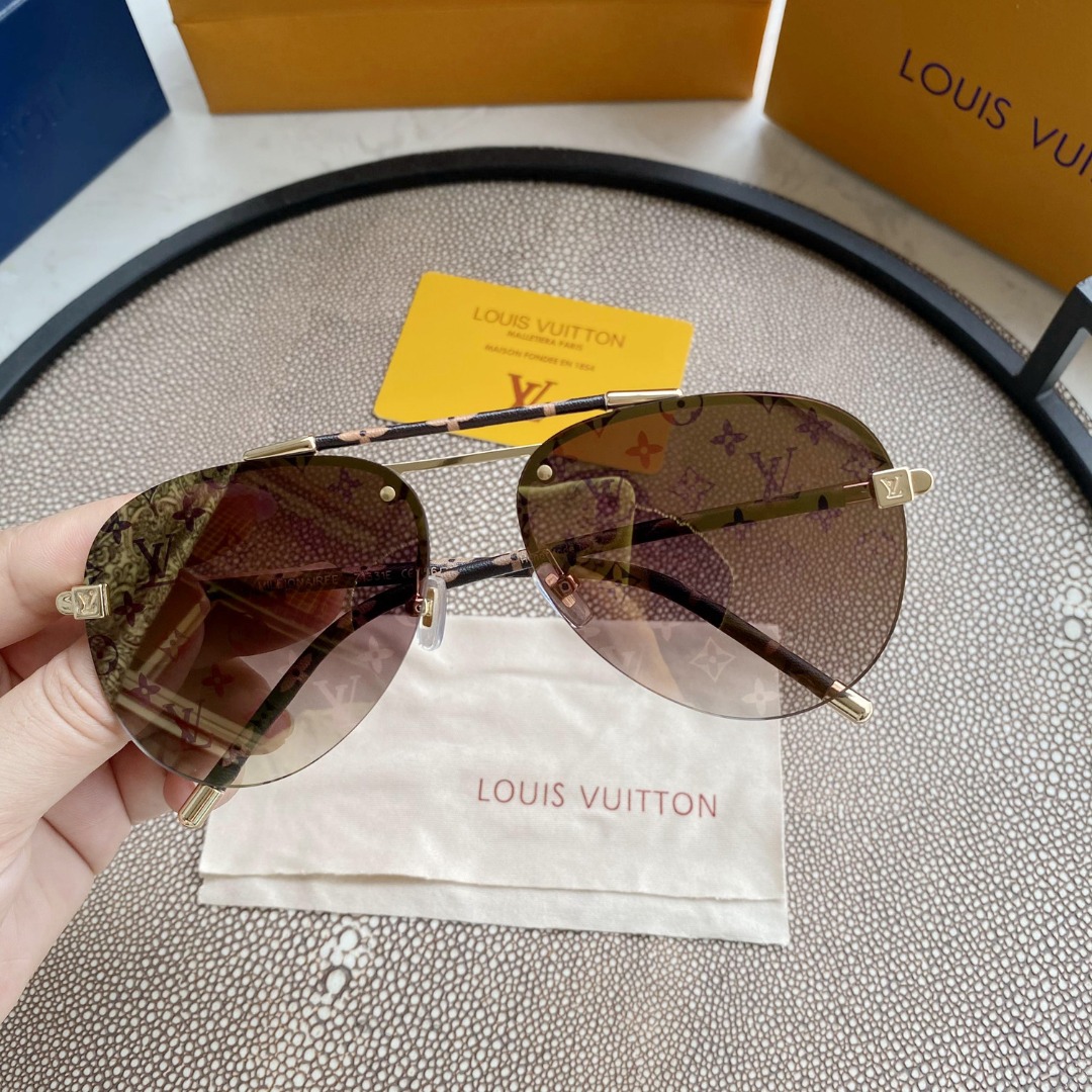 Pink Gradiant Monogram Stem Aviators