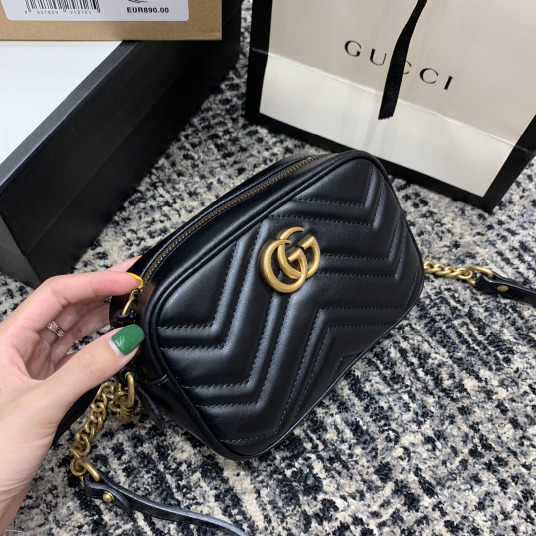 𝗚𝘂𝗰𝗰𝗶 𝗺𝗮𝗿𝗺𝗼𝗻𝘁