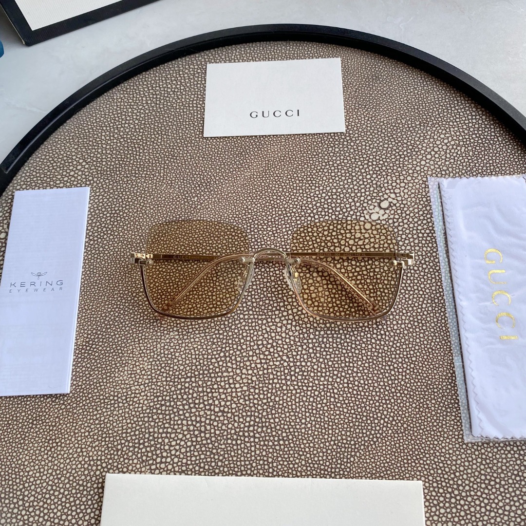 GUCCI EYEWEAR SUNGLASSES