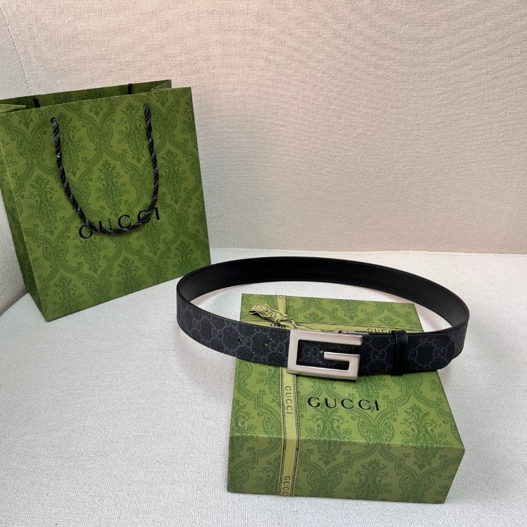 Square G reversible leather belt