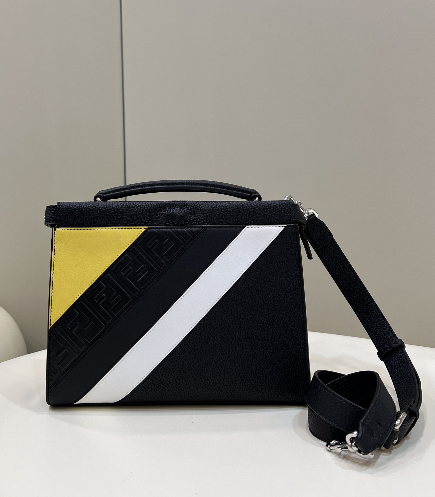 Fendi O’Lock Zipper