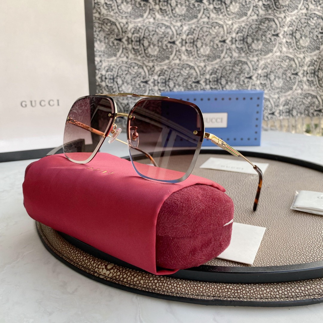GUCCI SUNGLASSES