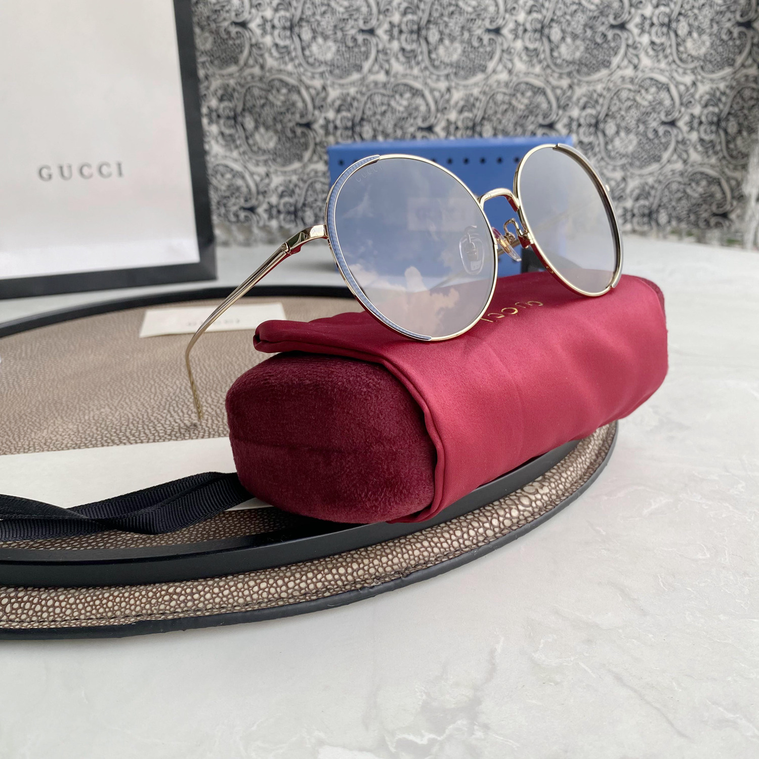 Chloé Eyewear engraved-logo round-frame sunglasses