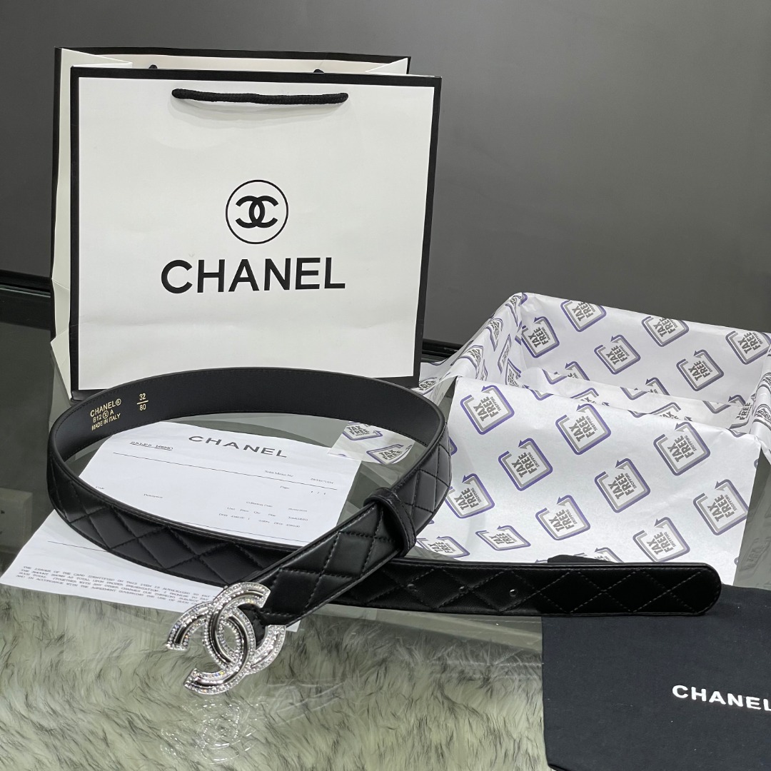 Chanel Red Patent Leather CC Logo Belt