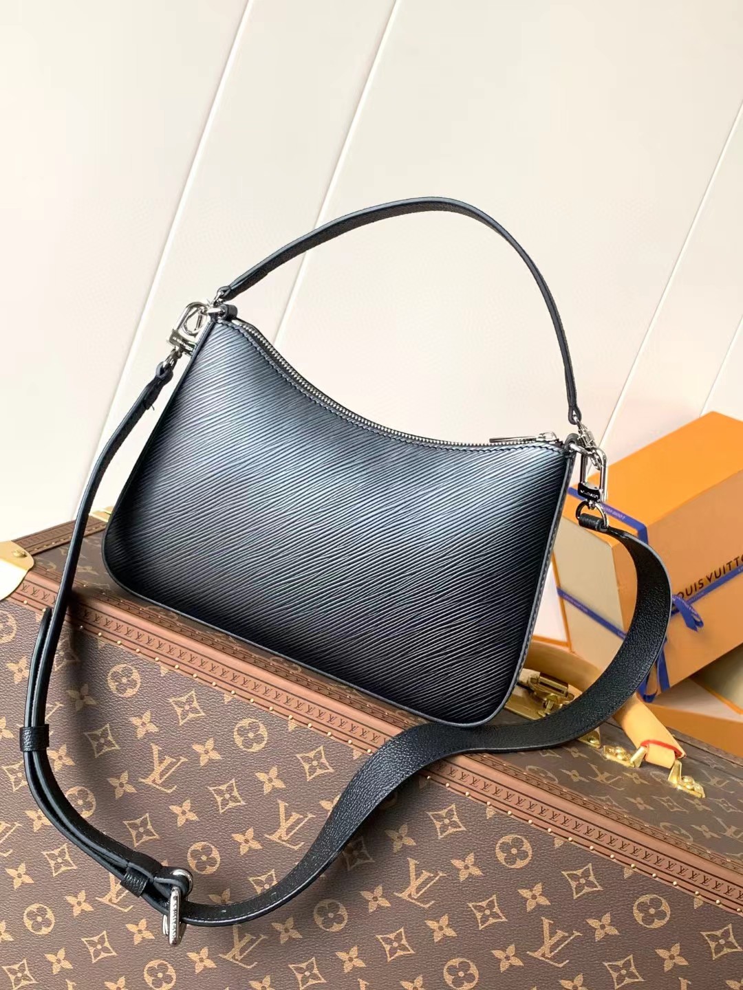 LOUIS VUITTON Marelle Black Epi