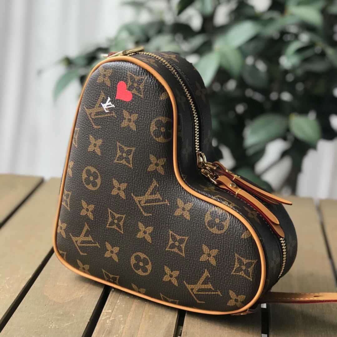 Louis Vuitton Game On Cœur Bag