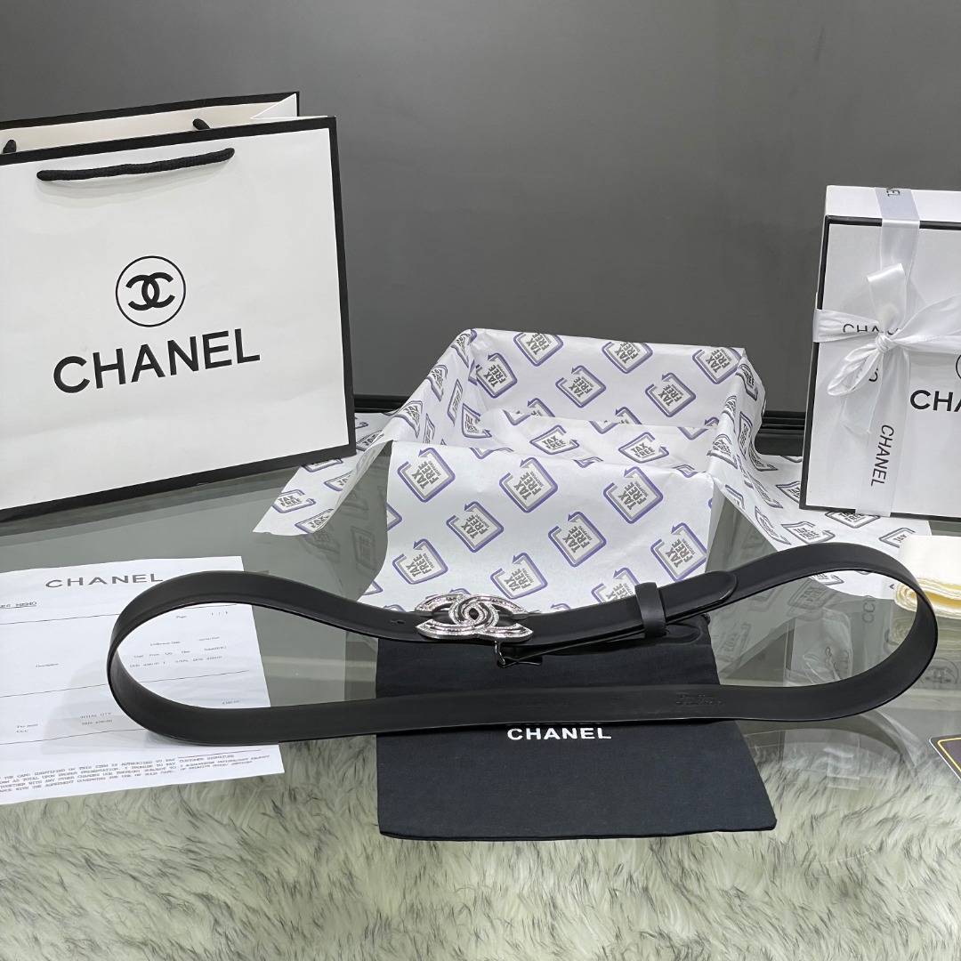 Chanel Red Patent Leather CC Logo Belt