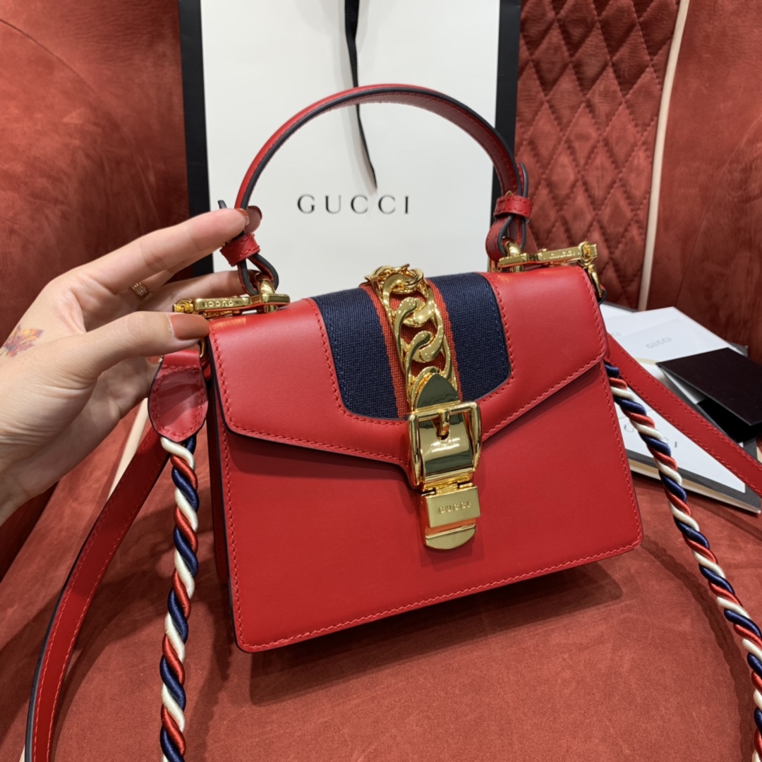 𝙂𝙪𝙘𝙘𝙞 𝙎𝙮𝙡𝙫𝙞𝙚