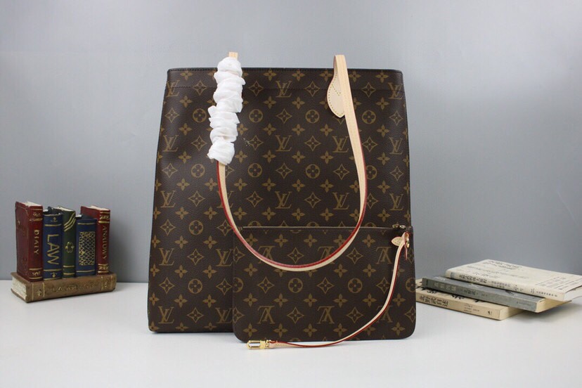 Louis Vuitton Carry It