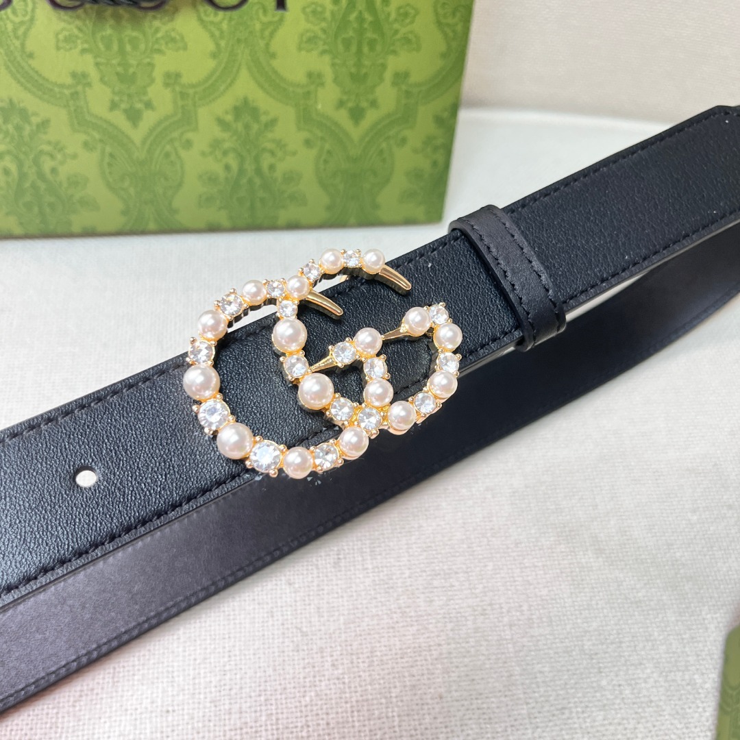 Gucci Pearl Double G