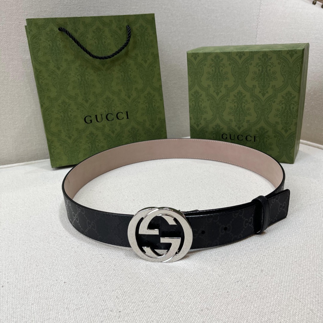 Gucci Double G