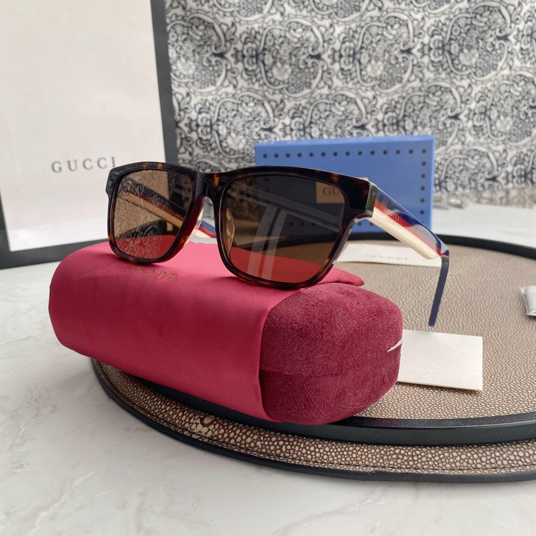 Gucci classic sunglasses