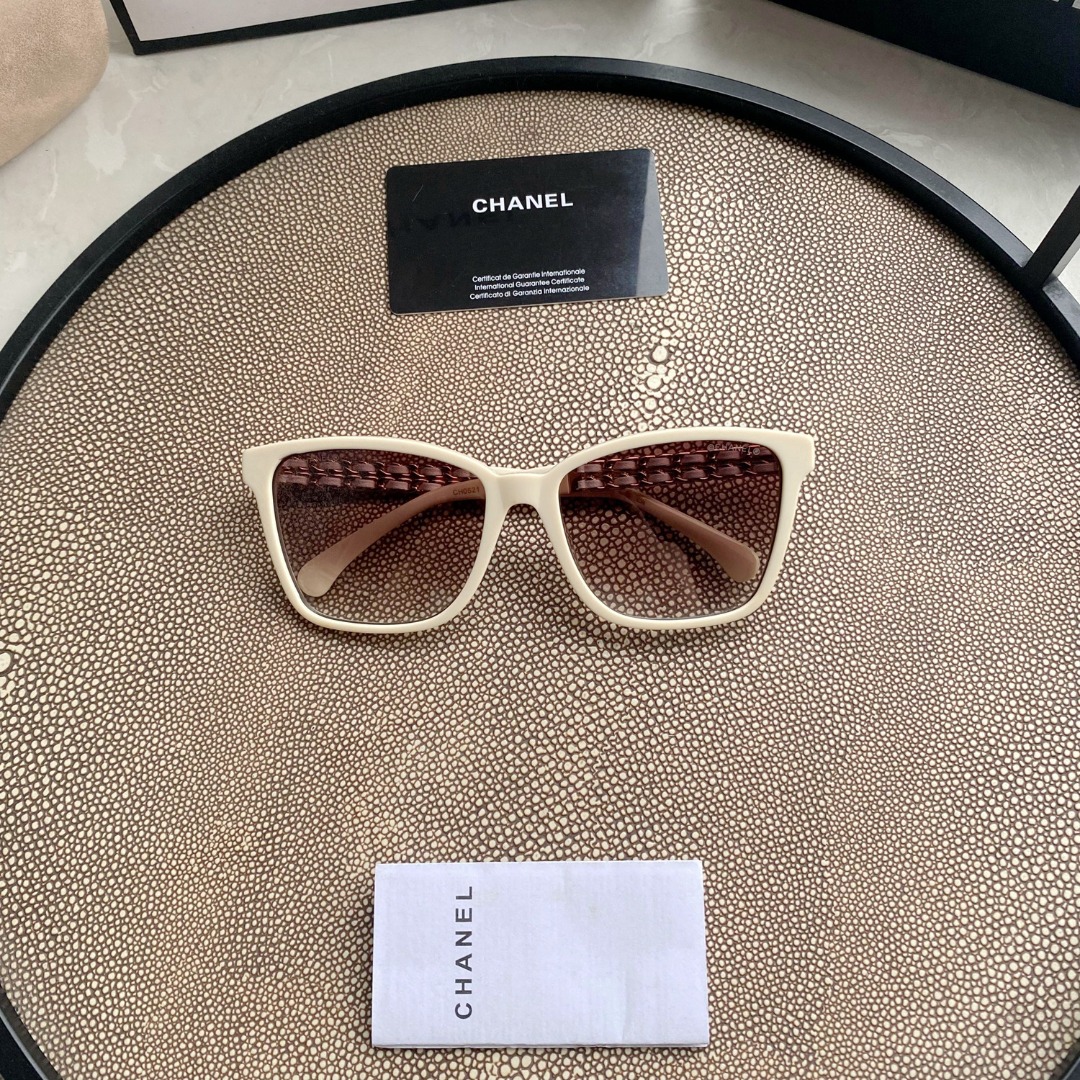 CHANEL Sunglasses