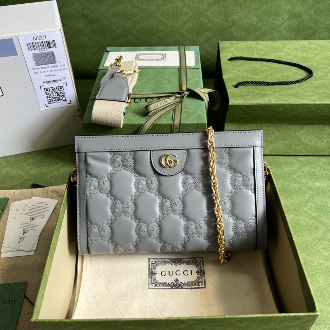 GG Matelassé leather small bag