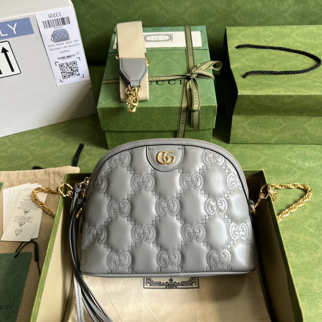 GG Matelassé leather small bag