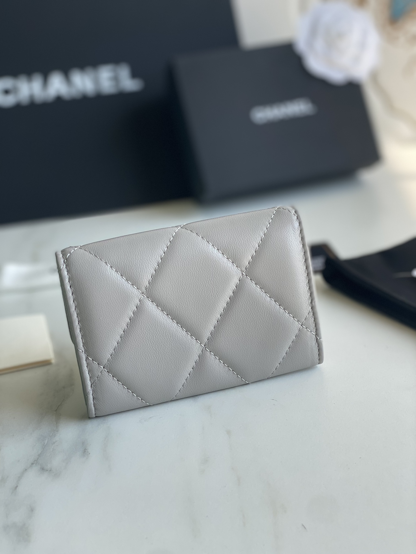 CHANEL 19 FLAP CARD HOLDER