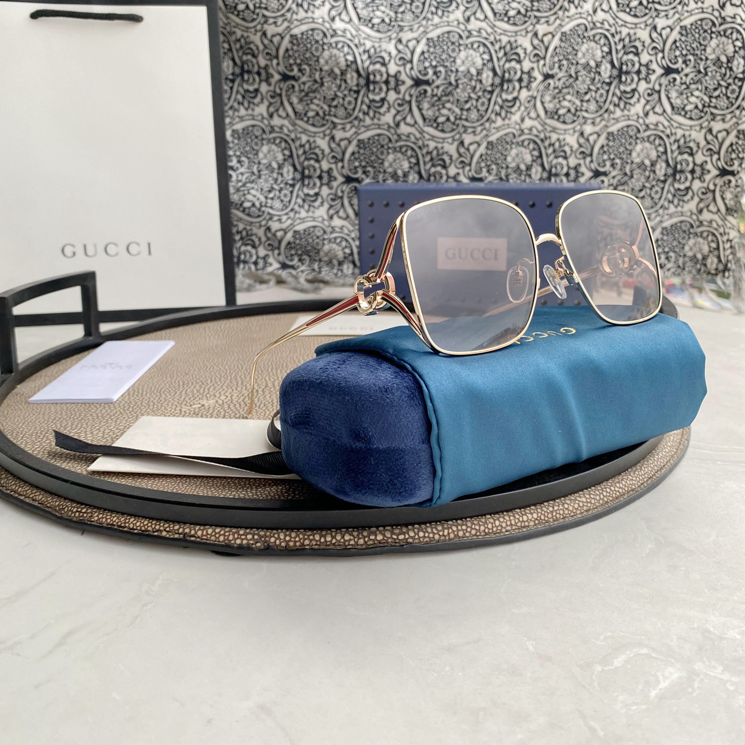 GUCCI SUNGLASSES