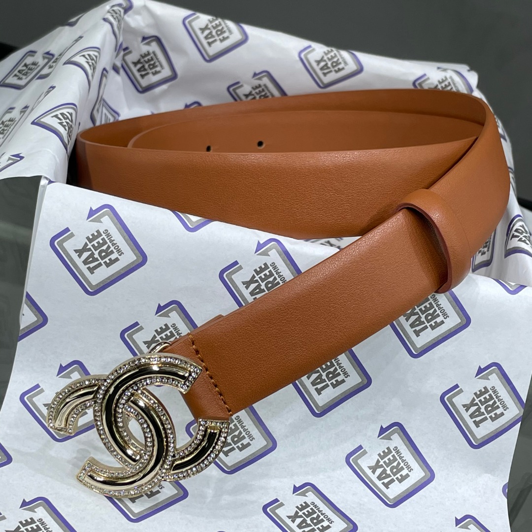 Chanel Red Patent Leather CC Logo Belt