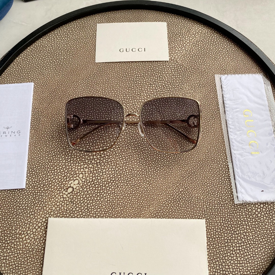 GUCCI SUNGLASSES