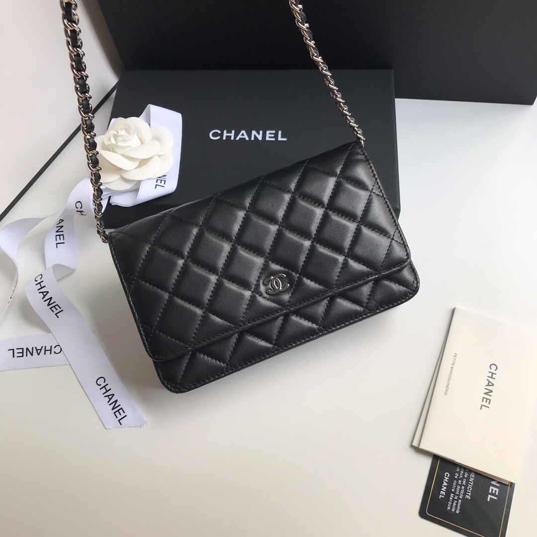 Chanel WOC