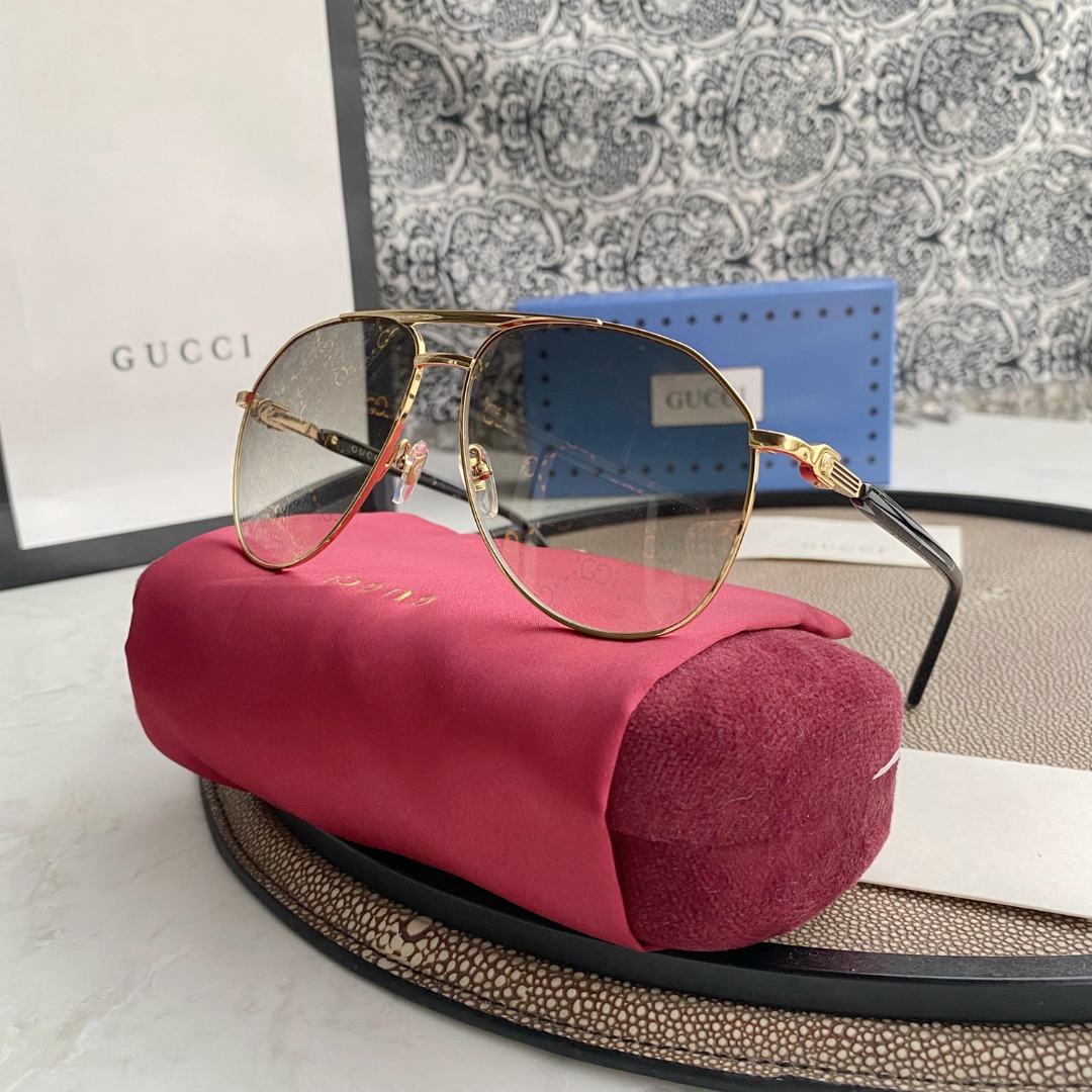 AVIATOR FRAME SUNGLASSES