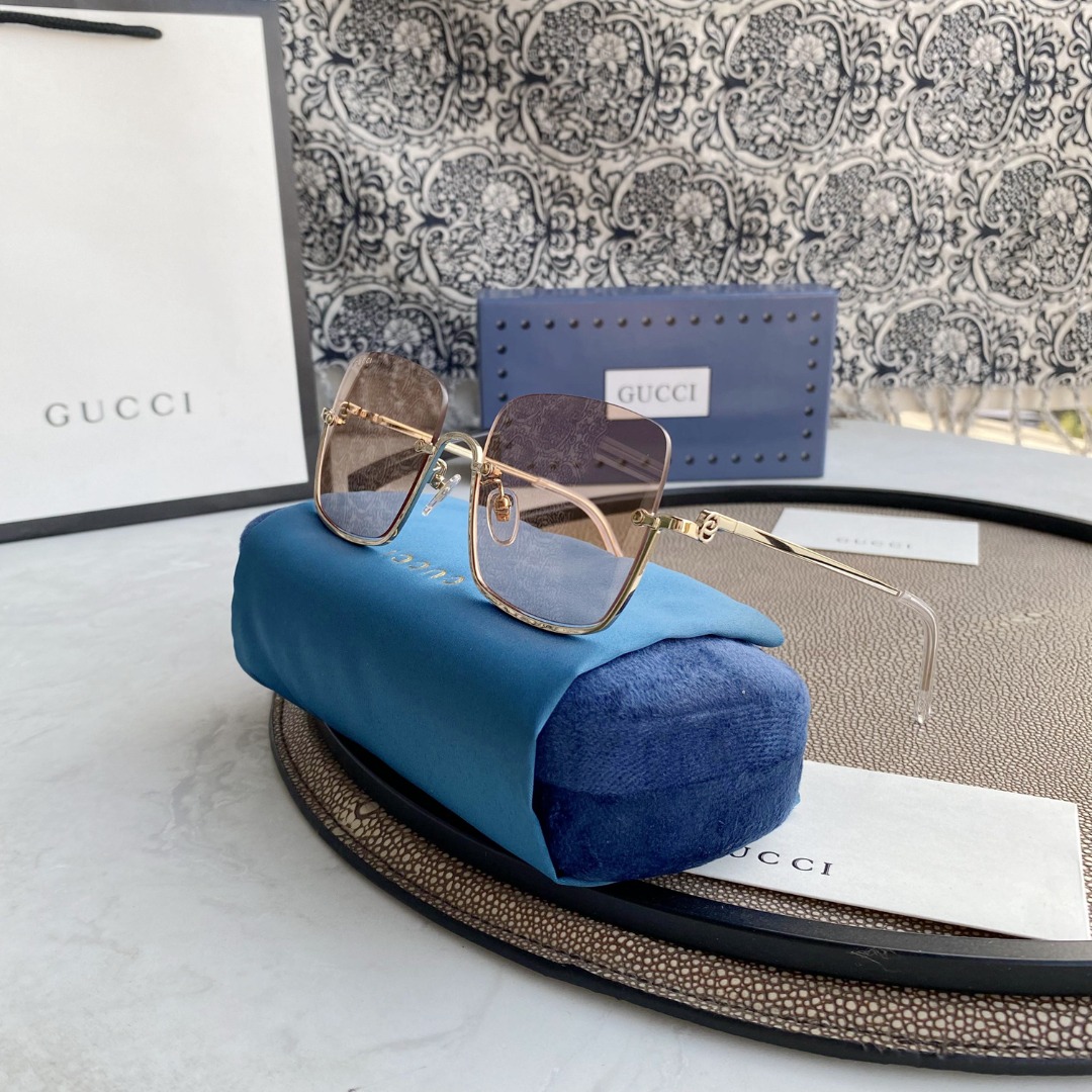 GUCCI EYEWEAR SUNGLASSES