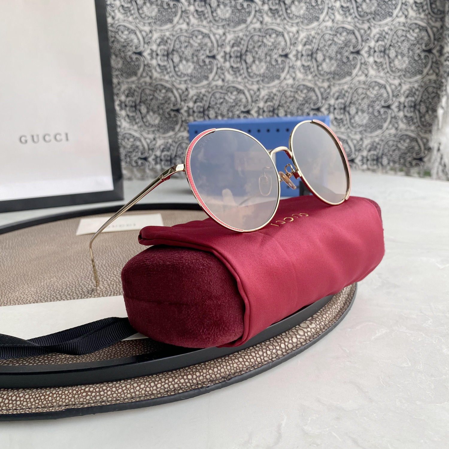 Chloé Eyewear engraved-logo round-frame sunglasses