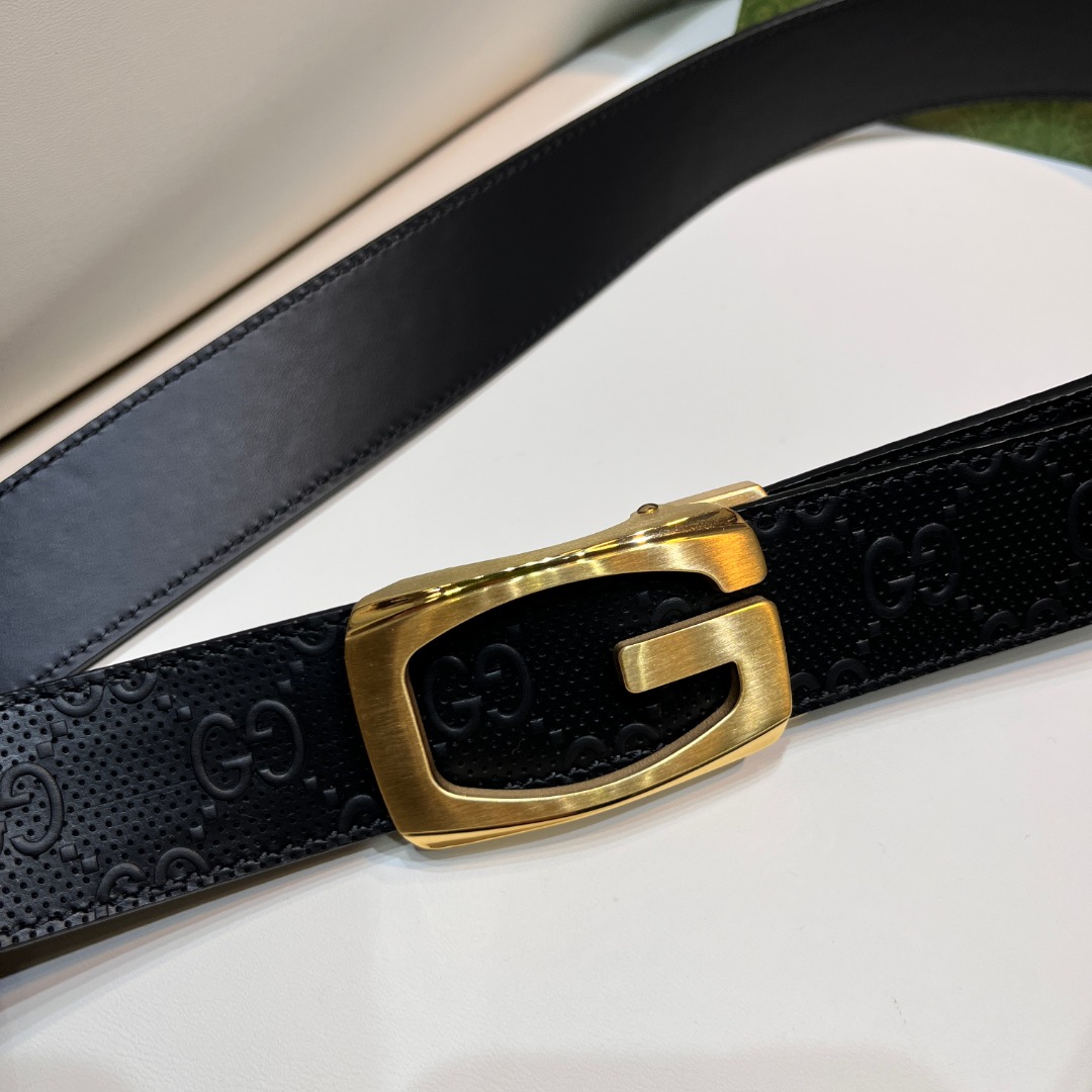 Square G reversible leather belt