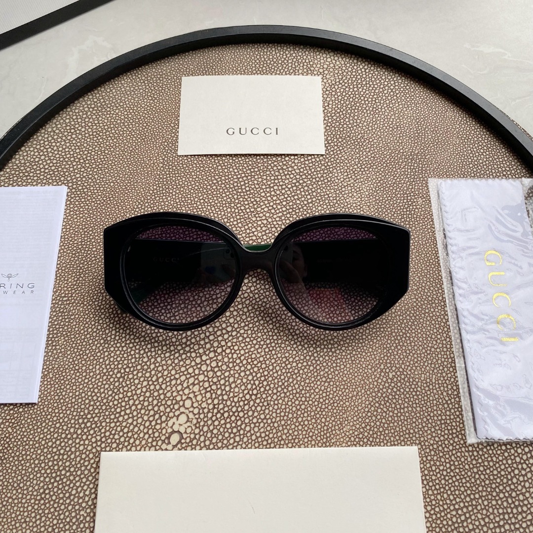 OVERSIZED ROUND SUNGLASSES